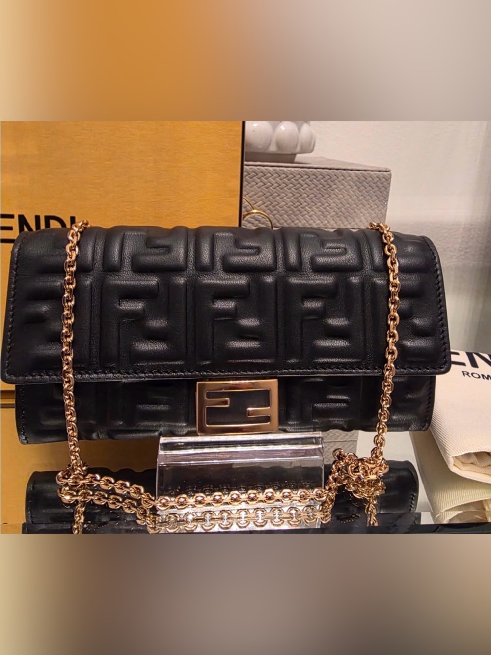 Fendi Wallet on Chain Customer Appreciation - Picture 2 of 13